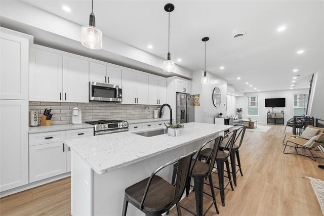 1912 Fox Way, South Side, PA 15203