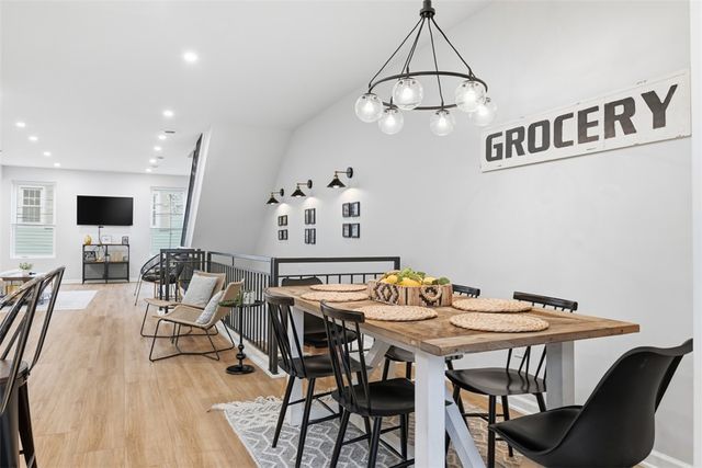 1912 Fox Way, South Side, PA 15203