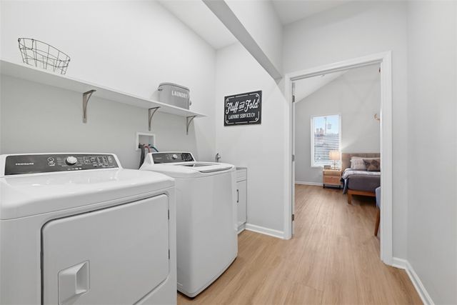 1912 Fox Way, South Side, PA 15203