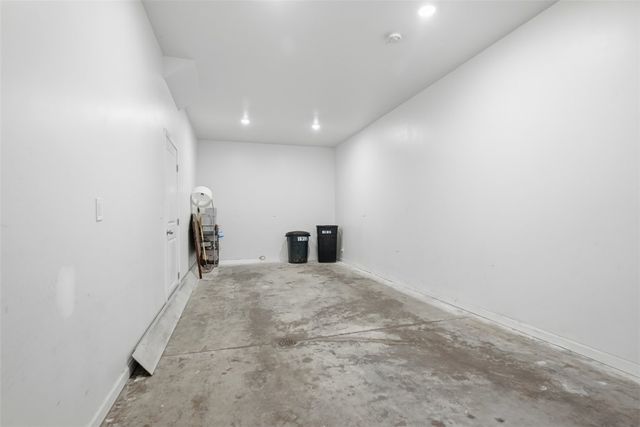 1912 Fox Way, South Side, PA 15203