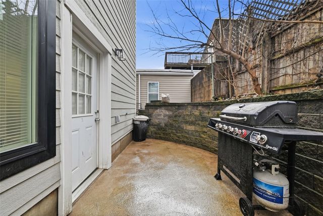 1912 Fox Way, South Side, PA 15203