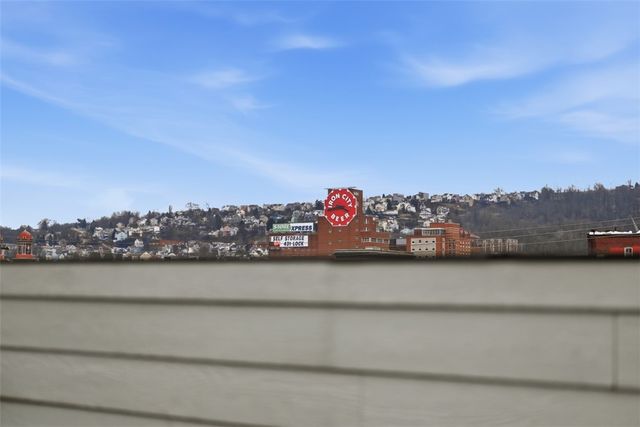 1912 Fox Way, South Side, PA 15203