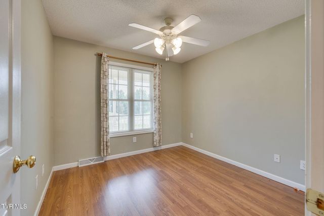 115 Spider Barnes Road, Jonesborough, TN 37659