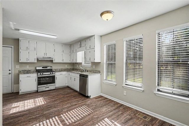 1304 Oakwood Road, Jonesboro, GA 30236