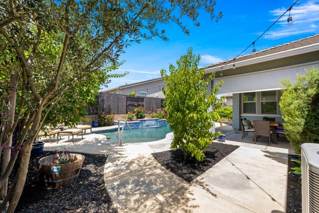 3019 Madrid Dr, El Dorado Hills, CA 95762