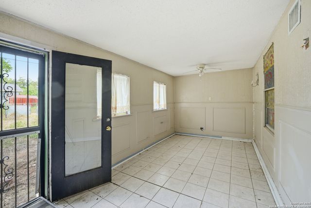 243 W Palfrey, San Antonio, TX 78223