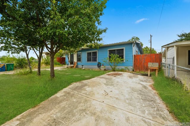 243 W Palfrey, San Antonio, TX 78223