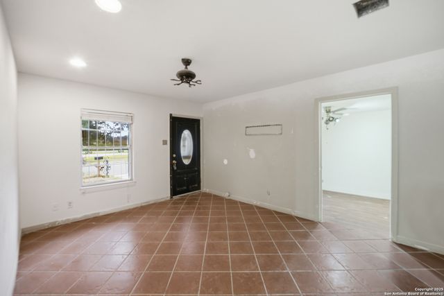 243 W Palfrey, San Antonio, TX 78223