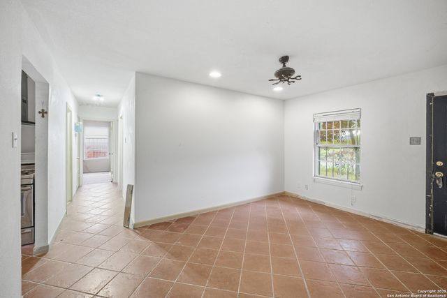 243 W Palfrey, San Antonio, TX 78223