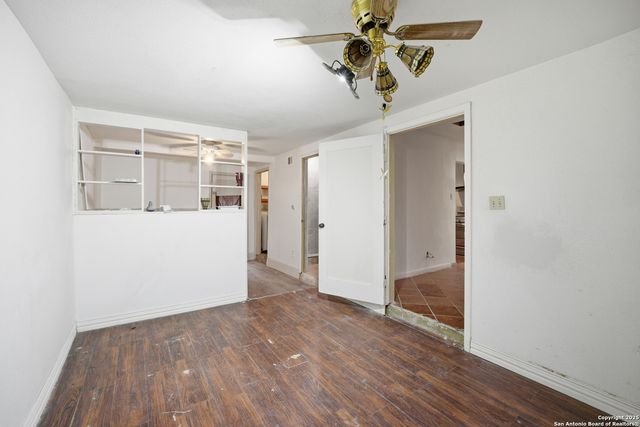 243 W Palfrey, San Antonio, TX 78223