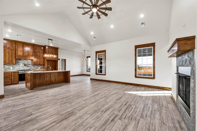 3522 Mesa Dr, Elgin, OK 73538