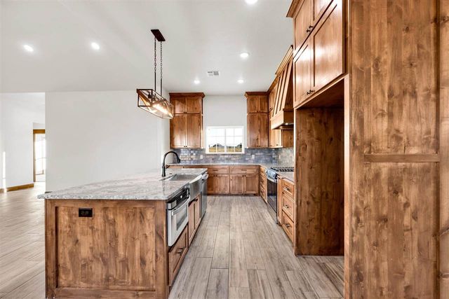 3522 Mesa Dr, Elgin, OK 73538