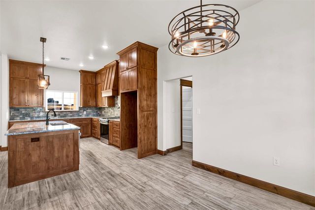 3522 Mesa Dr, Elgin, OK 73538