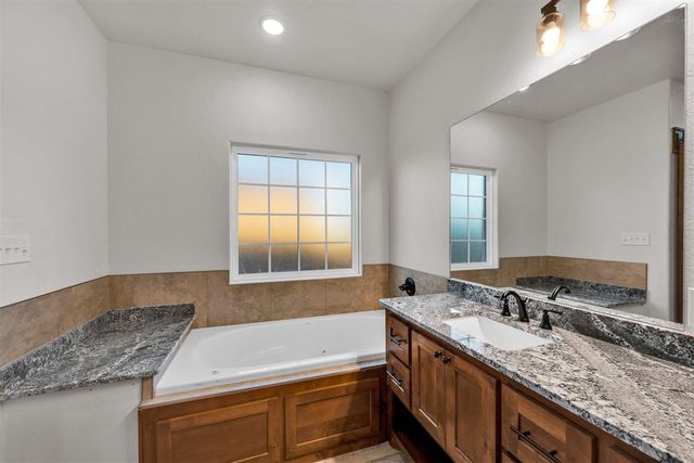 3522 Mesa Dr, Elgin, OK 73538