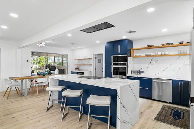 703 WHITFIELD AVENUE, Sarasota, FL 34243