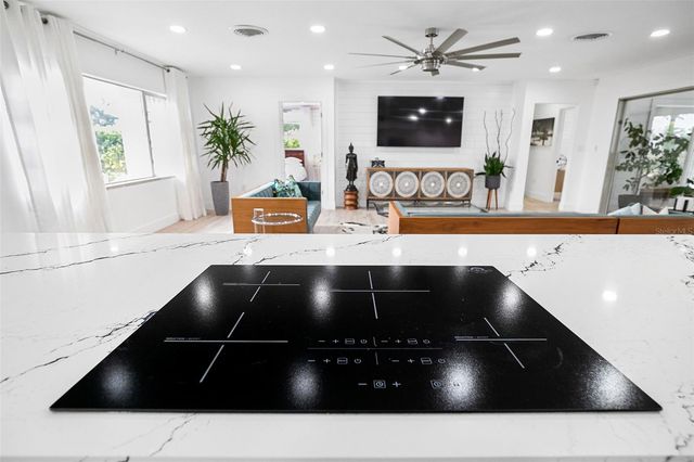 703 WHITFIELD AVENUE, Sarasota, FL 34243