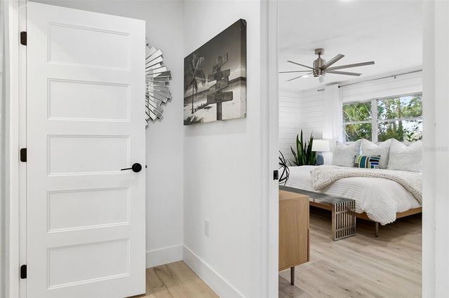 703 WHITFIELD AVENUE, Sarasota, FL 34243