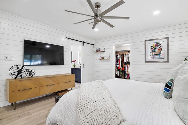 703 WHITFIELD AVENUE, Sarasota, FL 34243