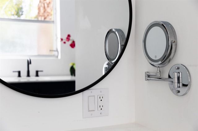 703 WHITFIELD AVENUE, Sarasota, FL 34243