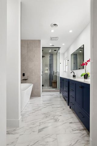 703 WHITFIELD AVENUE, Sarasota, FL 34243