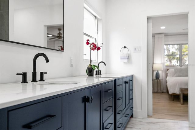 703 WHITFIELD AVENUE, Sarasota, FL 34243