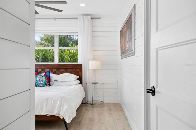 703 WHITFIELD AVENUE, Sarasota, FL 34243