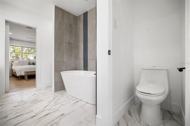 703 WHITFIELD AVENUE, Sarasota, FL 34243