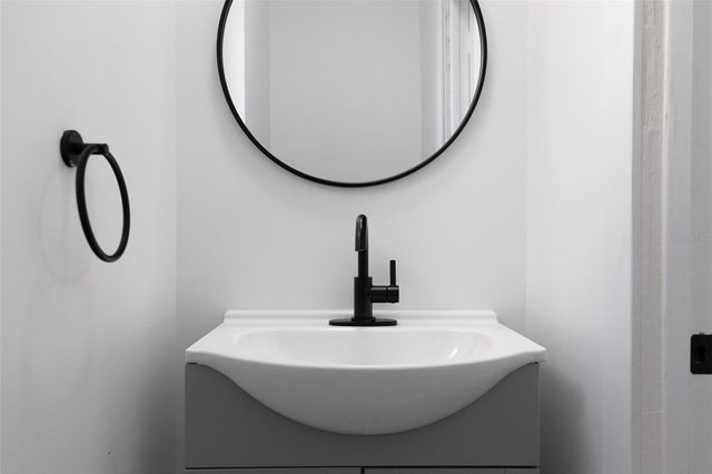 703 WHITFIELD AVENUE, Sarasota, FL 34243