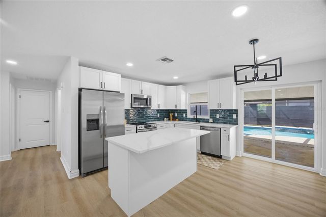 8803 VAN FLEET ROAD, Riverview, FL 33578