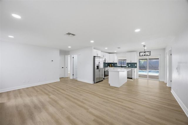 8803 VAN FLEET ROAD, Riverview, FL 33578