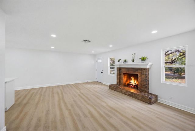 8803 VAN FLEET ROAD, Riverview, FL 33578