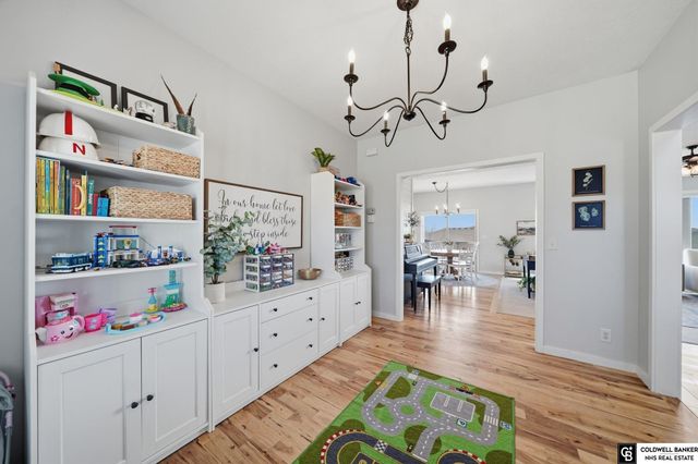 1330 Blue Spruce Drive, Lincoln, NE 68505