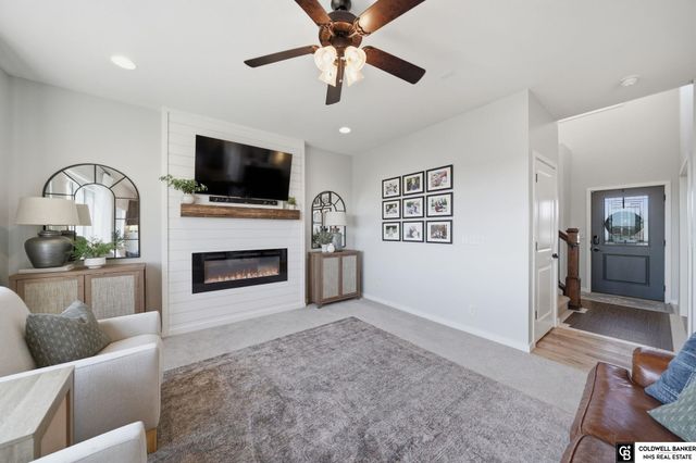 1330 Blue Spruce Drive, Lincoln, NE 68505