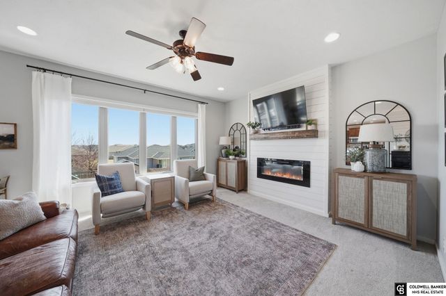 1330 Blue Spruce Drive, Lincoln, NE 68505