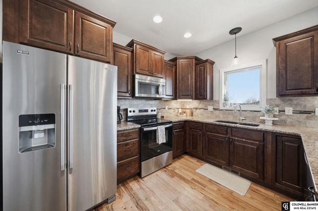 1330 Blue Spruce Drive, Lincoln, NE 68505