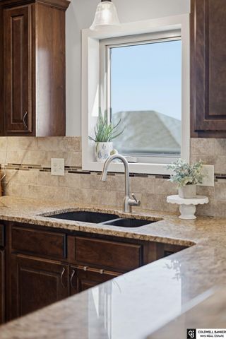 1330 Blue Spruce Drive, Lincoln, NE 68505