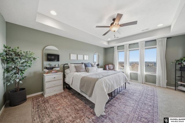 1330 Blue Spruce Drive, Lincoln, NE 68505