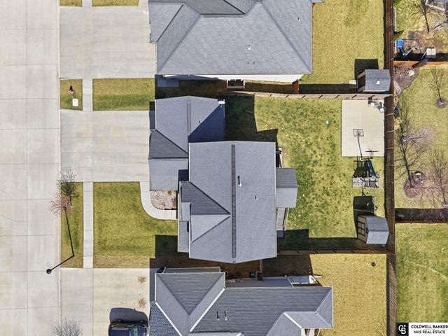 1330 Blue Spruce Drive, Lincoln, NE 68505