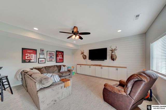 1330 Blue Spruce Drive, Lincoln, NE 68505