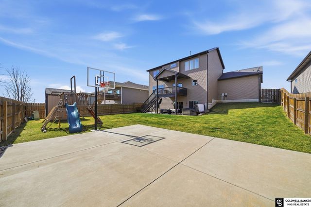 1330 Blue Spruce Drive, Lincoln, NE 68505