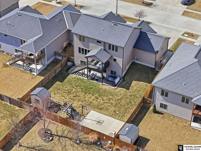 1330 Blue Spruce Drive, Lincoln, NE 68505