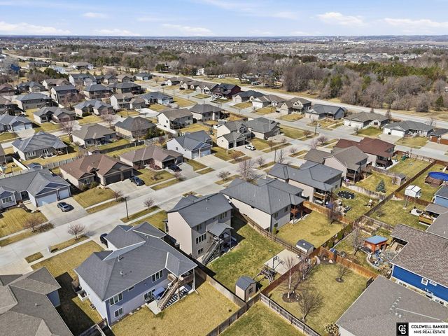 1330 Blue Spruce Drive, Lincoln, NE 68505