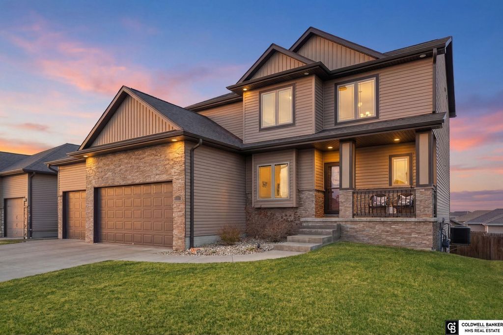 1330 Blue Spruce Drive, Lincoln, NE 68505