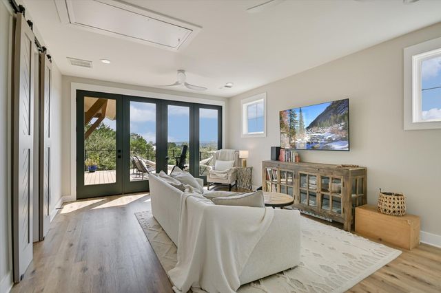 540 Casey LN, Wimberley, TX 78676