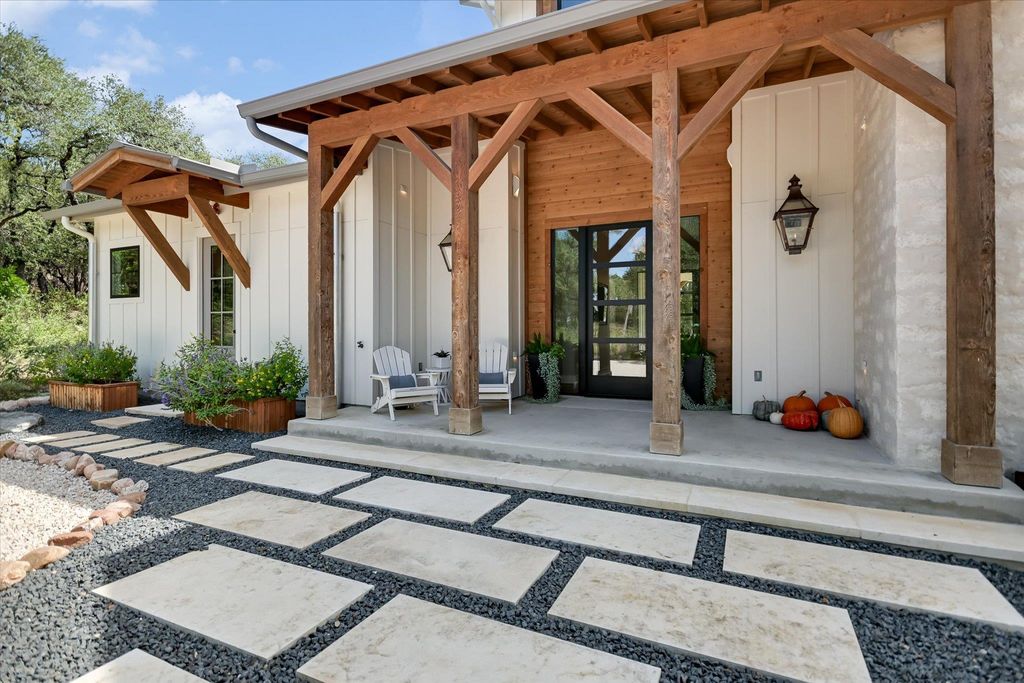 540 Casey LN, Wimberley, TX 78676