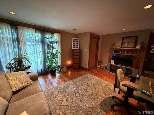14 Grant Street, Lancaster, NY 14086