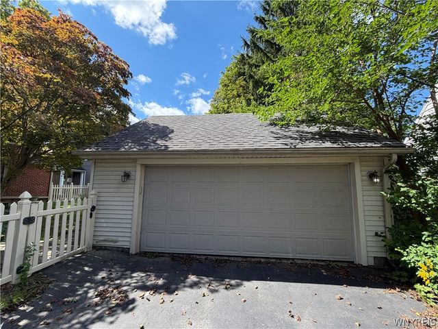 14 Grant Street, Lancaster, NY 14086