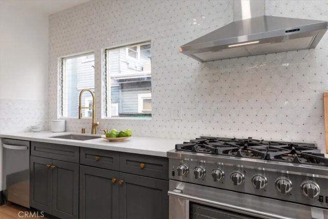 2274 W 21st Street, Los Angeles, CA 90018