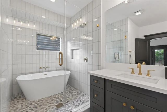 2274 W 21st Street, Los Angeles, CA 90018