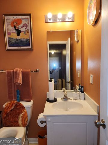 4584 Browns Mill Close, Lithonia, GA 30038